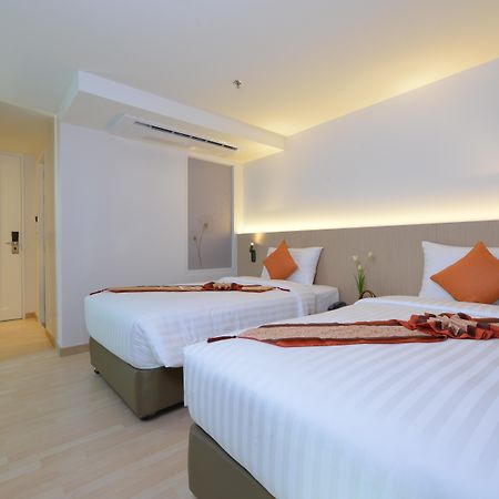 Le D'Tel Bangkok Hotel Eksteriør billede Deluxe Room