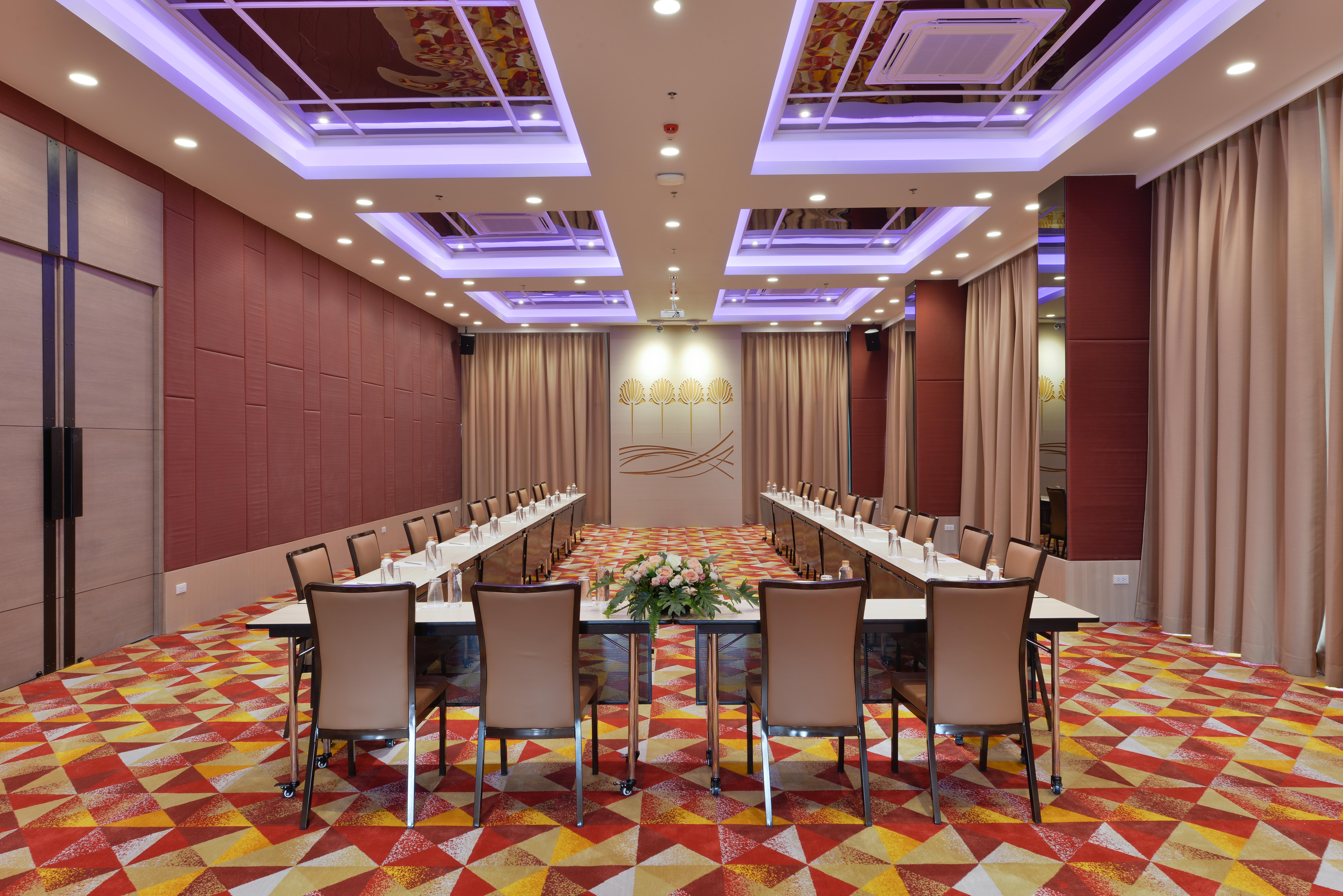 Le D'Tel Bangkok Hotel Eksteriør billede Meeting room