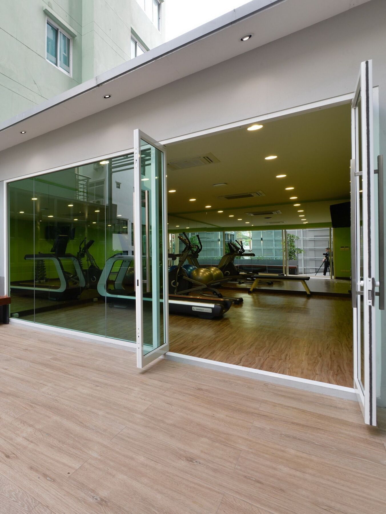 Le D'Tel Bangkok Hotel Eksteriør billede A gym in a hotel